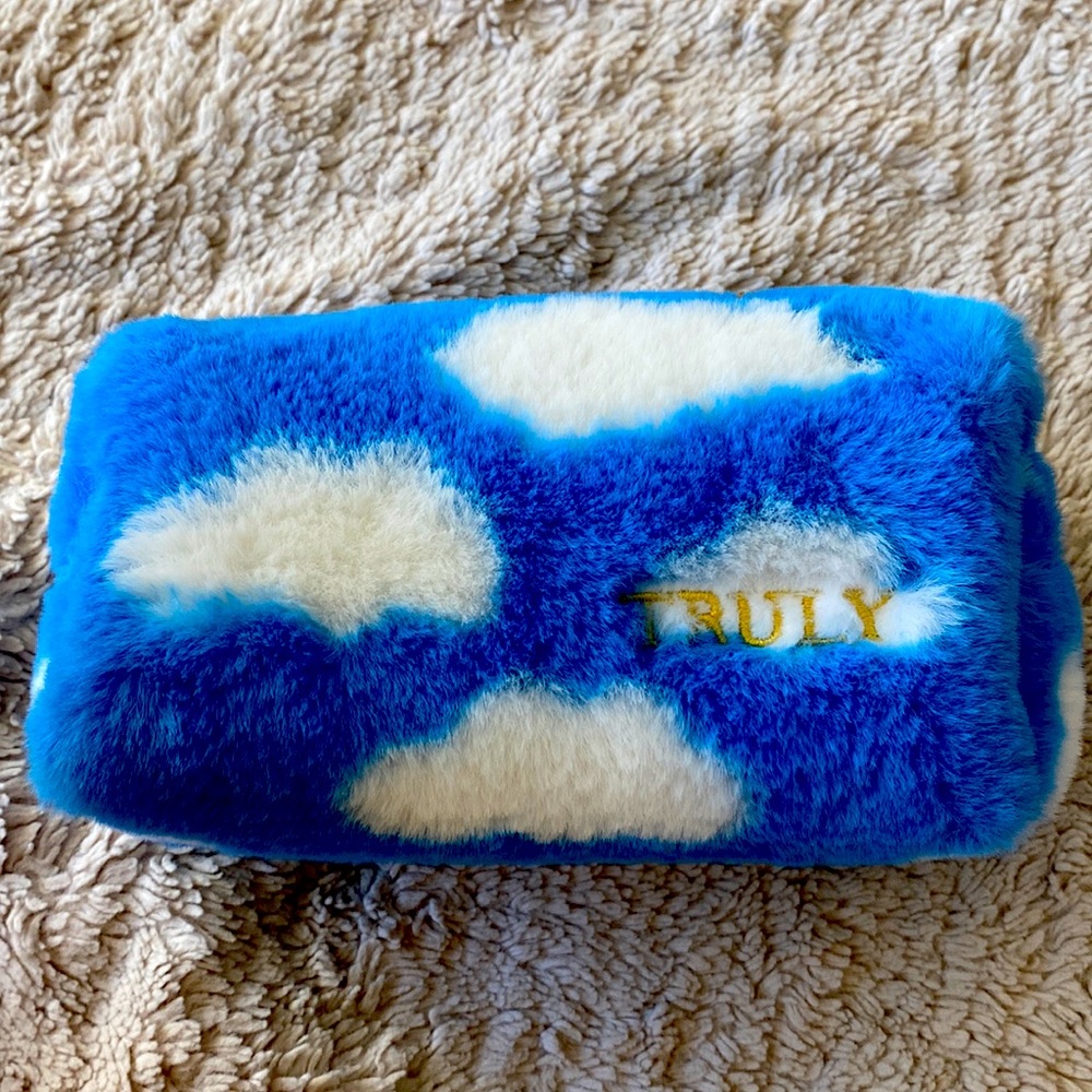 Truly cloud makeup bag (after shave included)